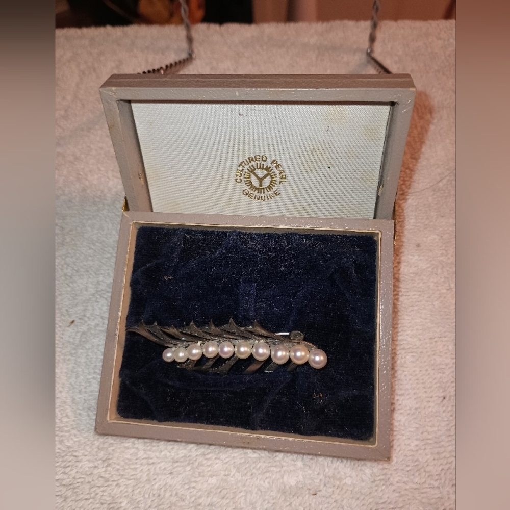 Genuine Cultured Pearl Sterling Silver Brooch